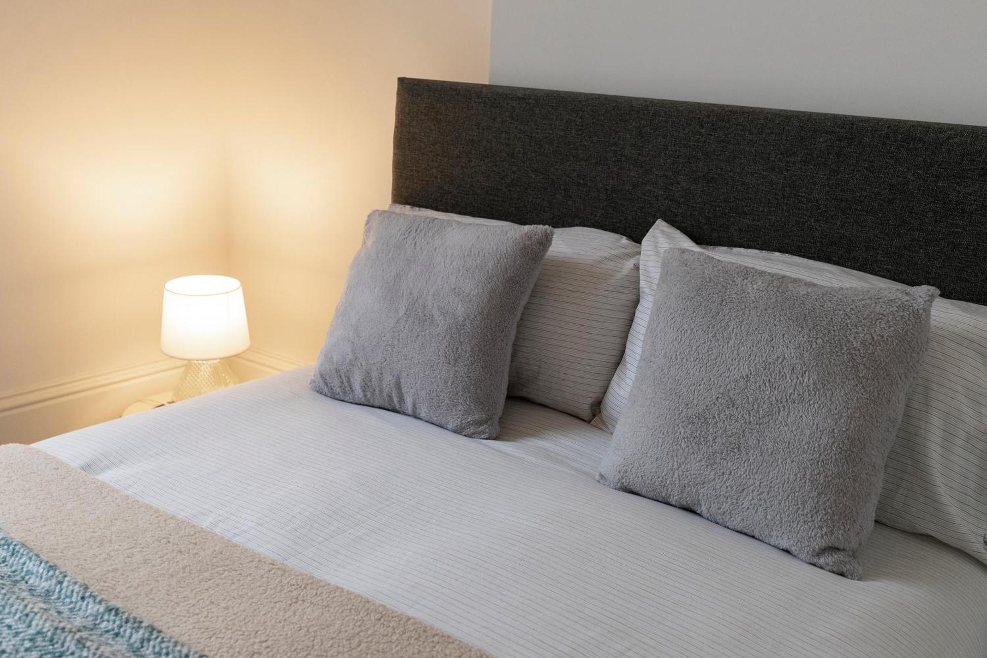 Seaside Serenity: Stylish Sea View Apartments In Herne Bay Exteriör bild